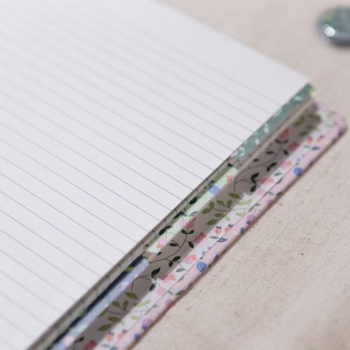 132935 notebook meadow A5 dividers lifestyle